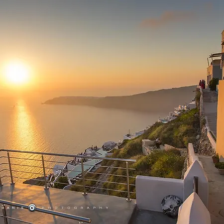 Pearl On The Cliff & By Pearl Collection 3* Imerovigli (Santorini)