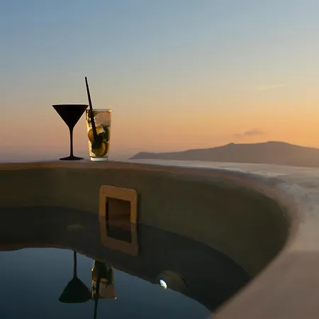 Pearl On The Cliff & By Pearl Collection Hotel Imerovigli (Santorini)